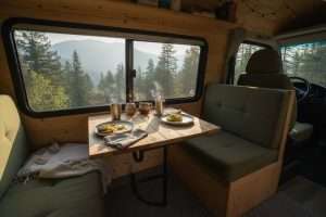 Montage lit dinette camping car Fiat Ducato : les étapes